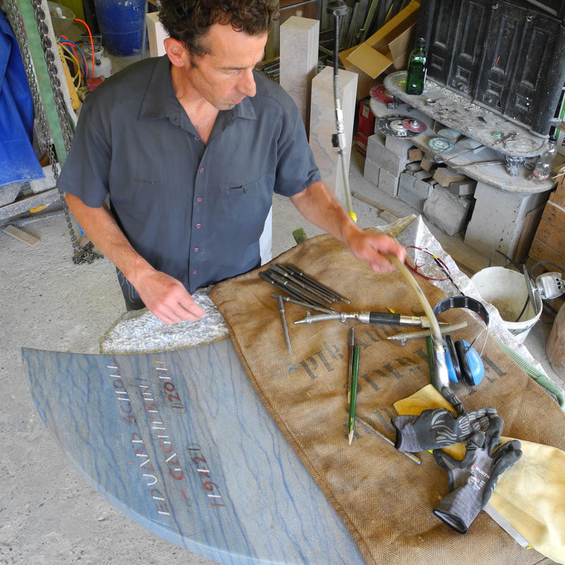 Steinbildhauerei Andreas Eschenmoser, Mettstrasse 75c in Biel/Bienne