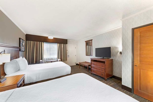 Images Best Western Plus Black Oak