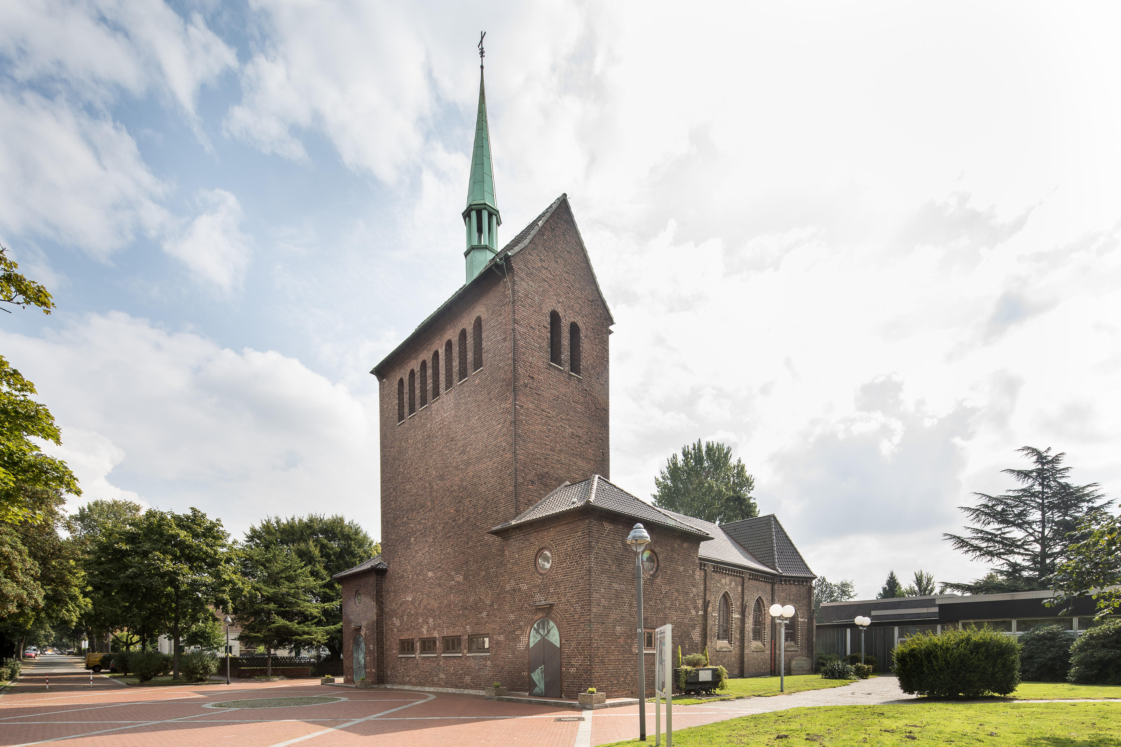 Bild 1 Kirche Karnap - Evangelische Kirchengemeinde Altenessen-Karnap in Essen
