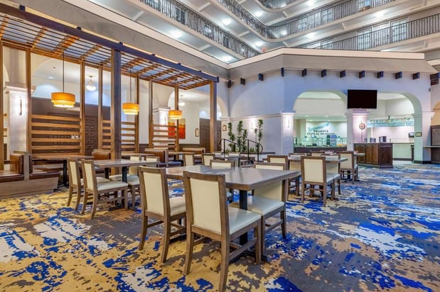Images Embassy Suites by Hilton Tulsa I-44
