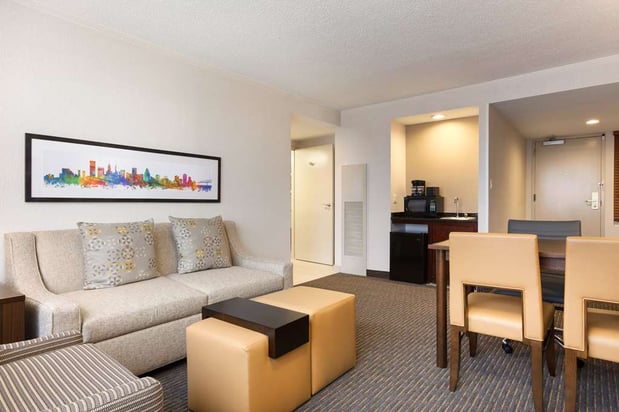 Images Embassy Suites by Hilton Baltimore at BWI Airport