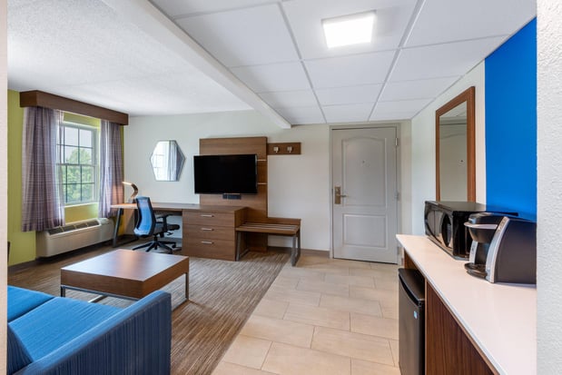 Images Holiday Inn Express State College @Williamsburg Square by IHG
