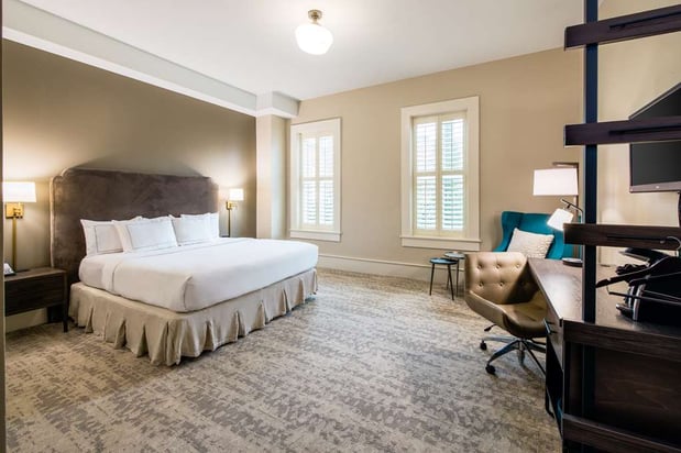 Images Hotel Florence, Tapestry Collection by Hilton