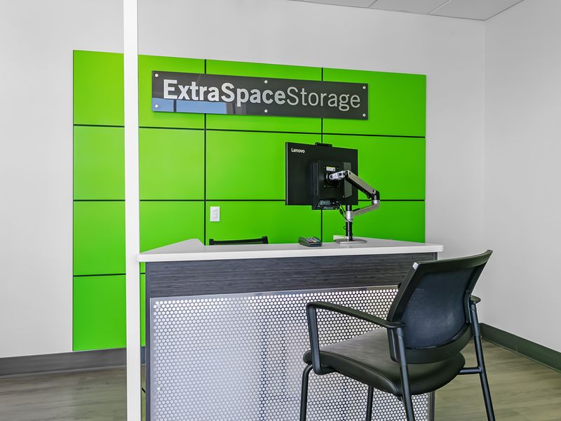 7483 - Office