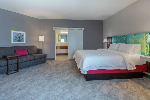 Images Hampton Inn & Suites by Hilton Burlington