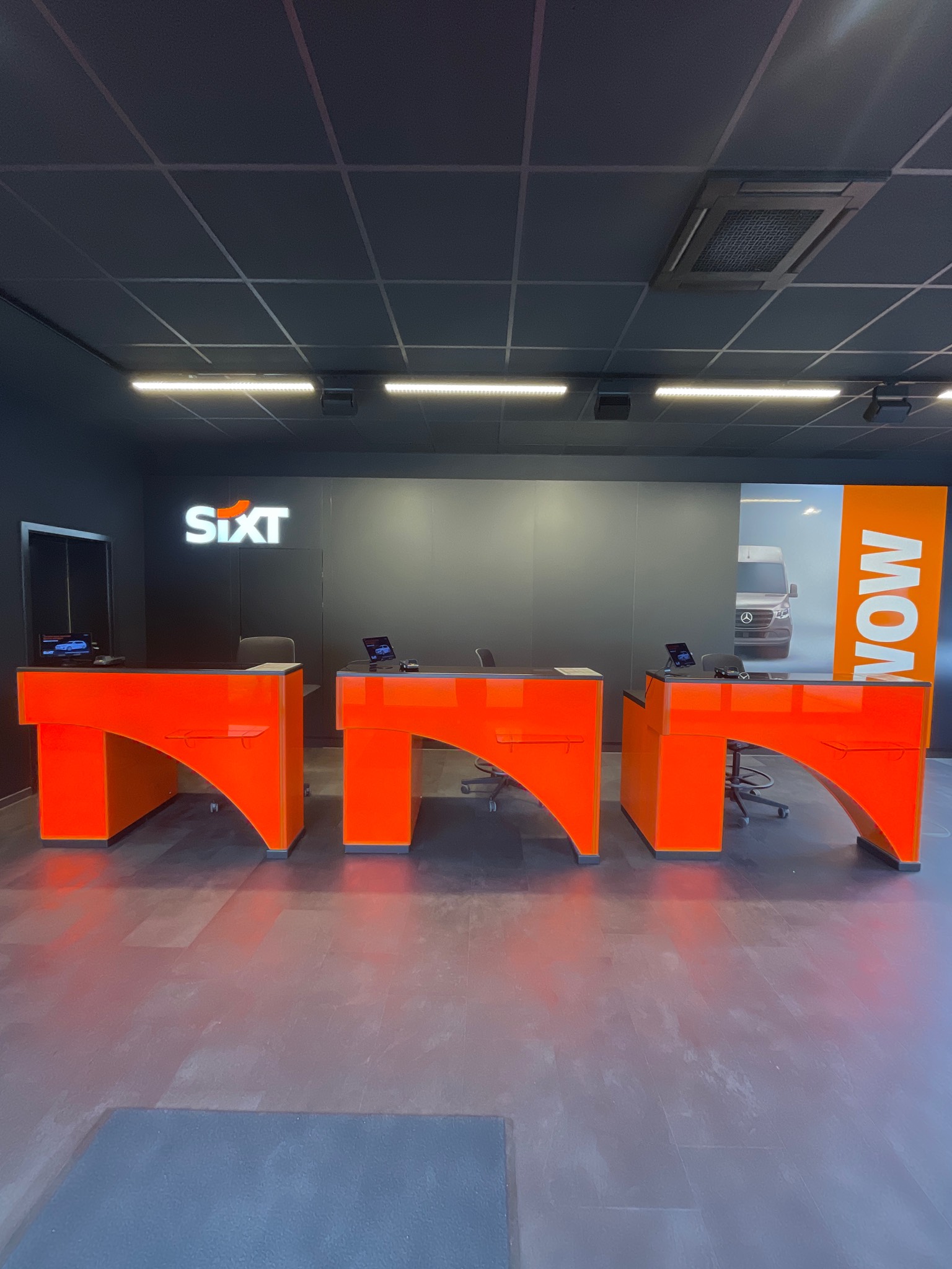 SIXT Truck Center Düsseldorf, Tilde-Klose-Weg 2-4 in Düsseldorf
