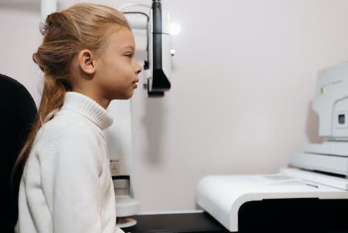 Images Oko Vision - Examen de la vue Laval (Clinique Visuelle Sainte-Rose)