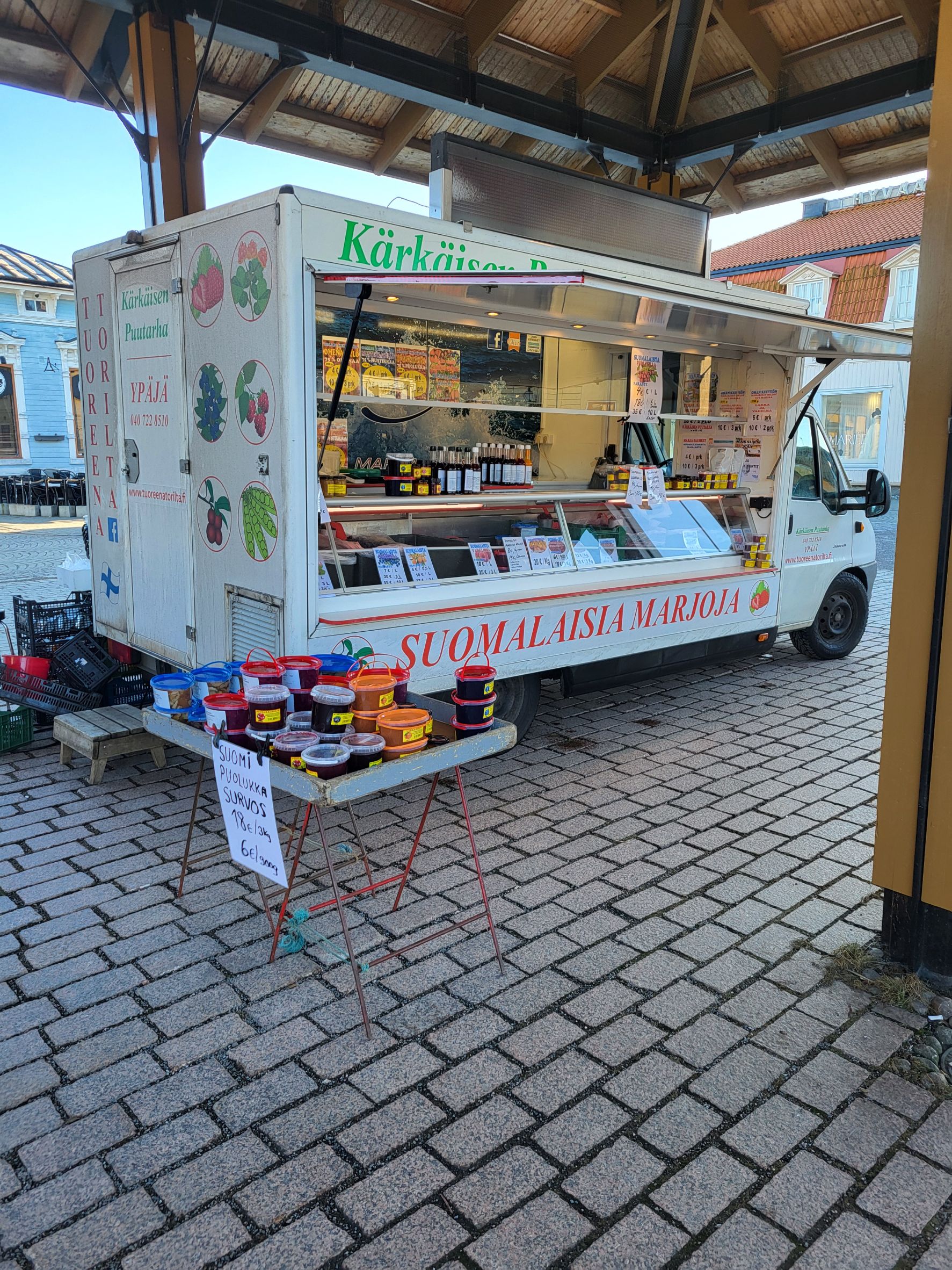 Images Tuoreena Torilta - Kärkäisen Puutarha