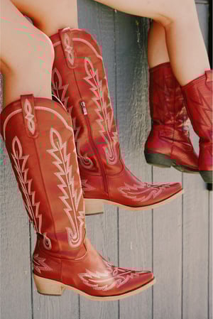 Images Truckstop Saloon