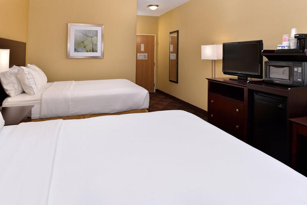 Images Holiday Inn Express & Suites Cincinnati-N/Sharonville, an IHG Hotel