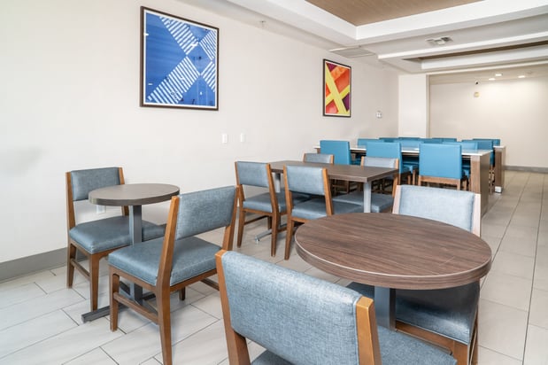 Images Holiday Inn Express & Suites San Diego Otay Mesa by IHG
