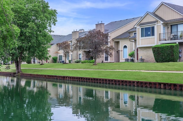Images Manors at Knollwood