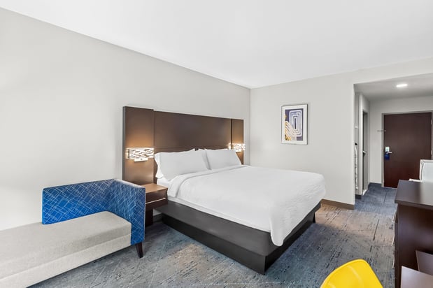 Images Holiday Inn Express & Suites Charleston NW - Cross Lanes by IHG