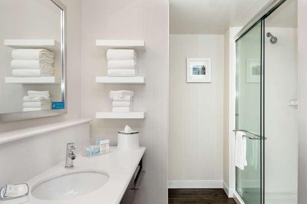 Images Hampton Inn & Suites by Hilton Seattle/Northgate
