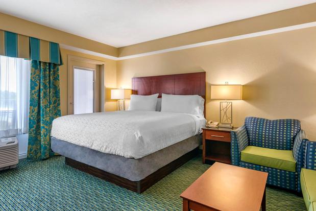 Images Holiday Inn Resort Orlando Lake Buena Vista by IHG