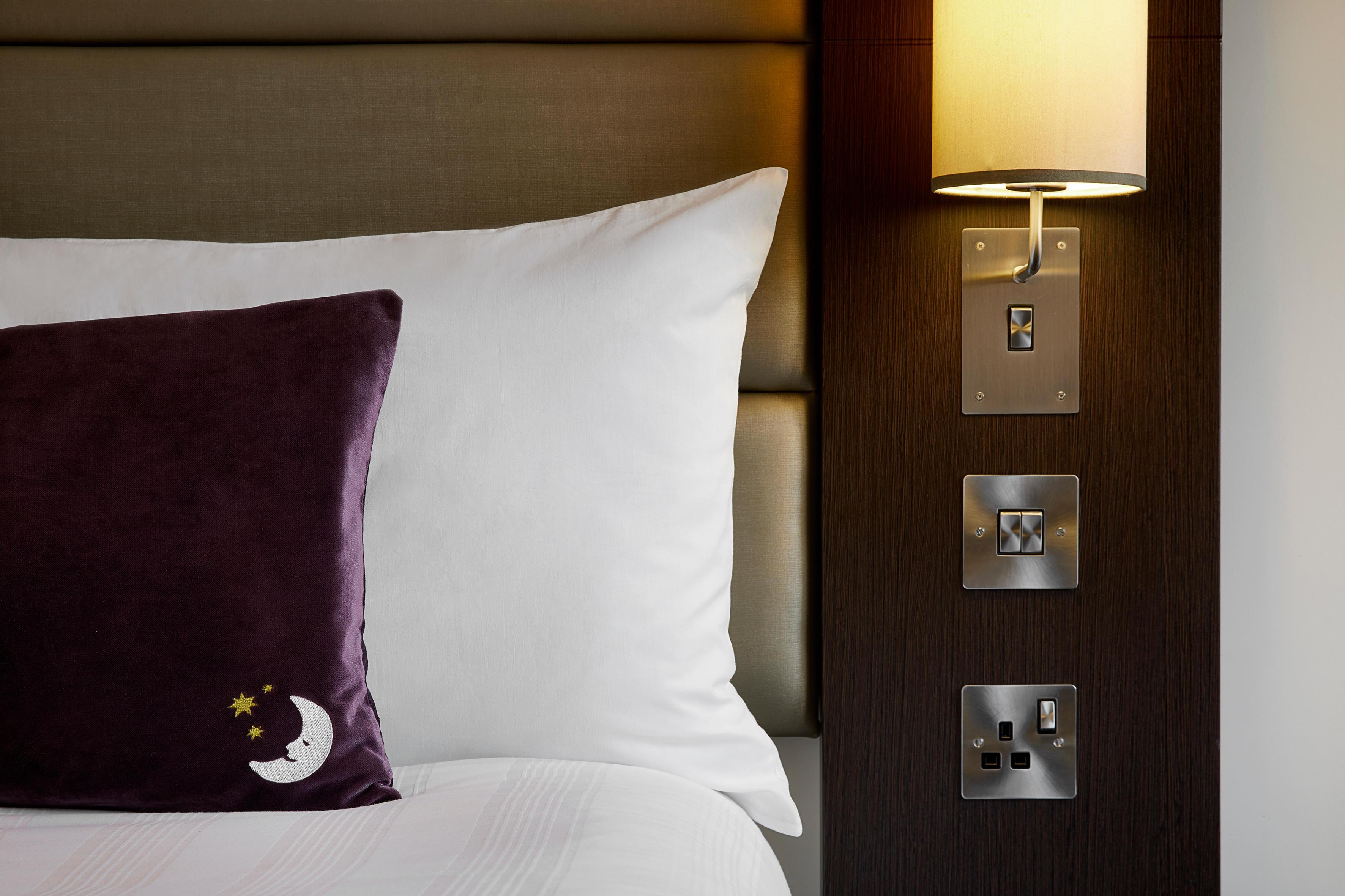 Premier Inn bed Premier Inn Melton Mowbray hotel Melton Mowbray 03330 033402