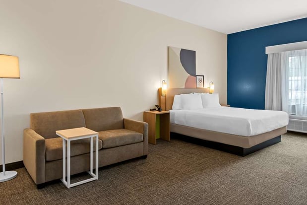 Images Spark by Hilton Wichita Falls