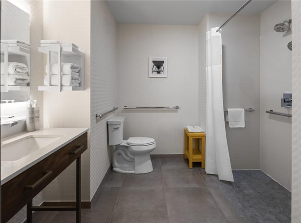 Images Hampton Inn & Suites Richmond/Glenside