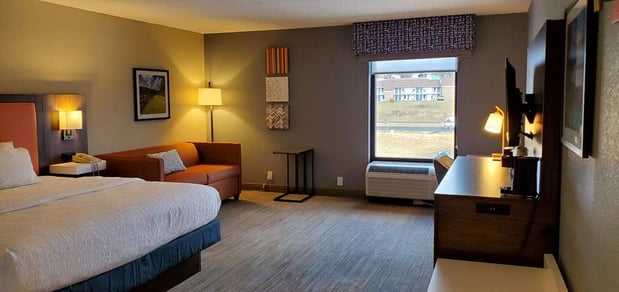 Images Hampton Inn Hillsville