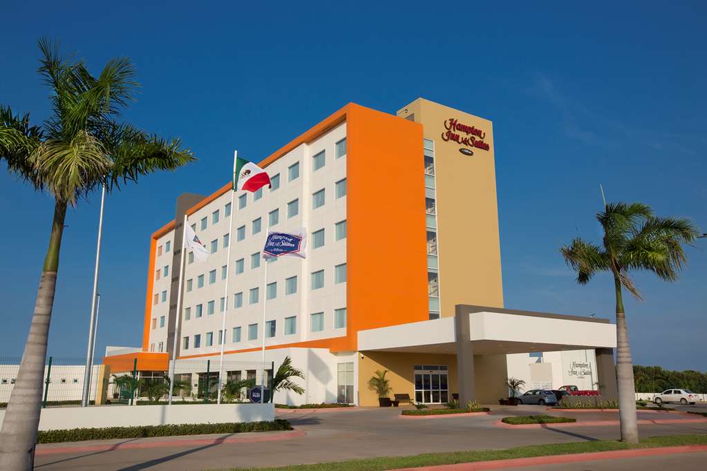 Images Hampton Inn & Suites by Hilton Paraiso