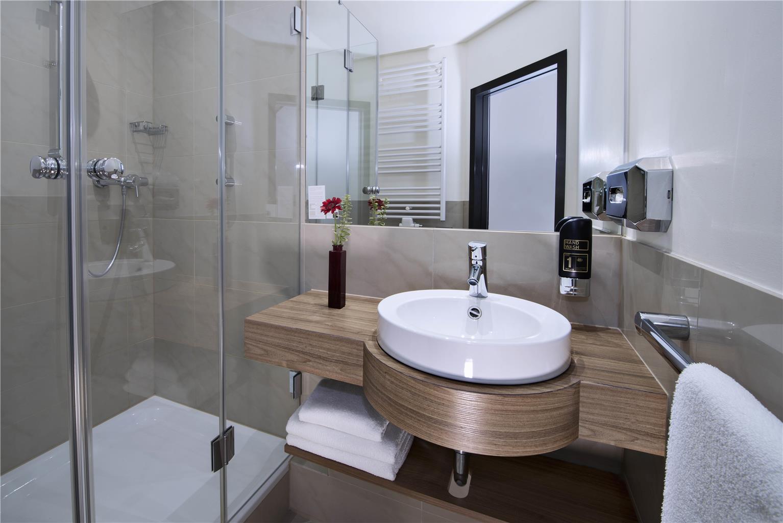 Best Western Hotel Brunnenhof, Hauptstrasse 231 in Weibersbrunn