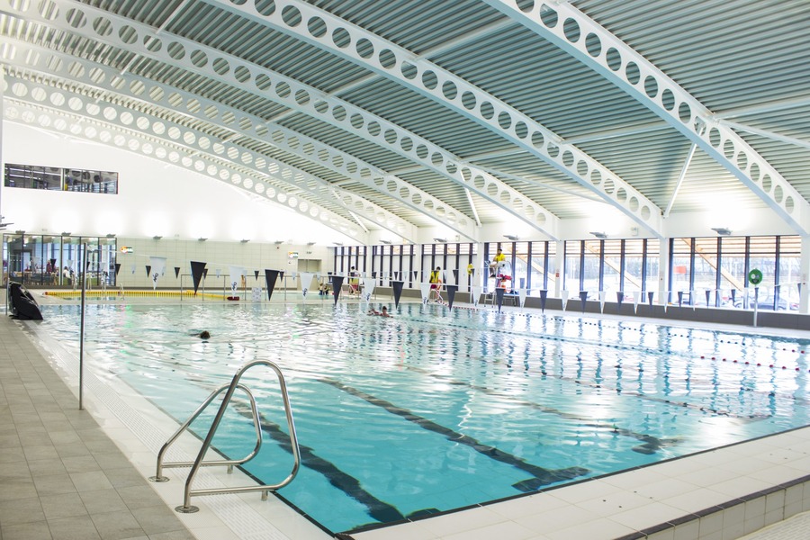 We boast both a 25m, eight-lane main pool as well as a smaller teaching pool. The former is where yo Whitwick and Coalville Leisure Centre Coalville 01530 811215