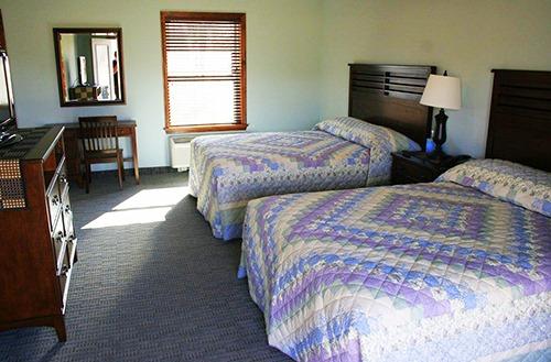 Images Redwood Inn & Suites