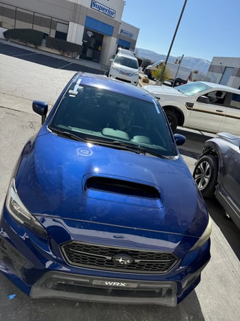 Images Lara’s Auto Glass