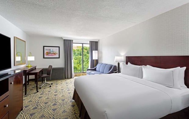 Images DoubleTree by Hilton Washington Meadow Lands Casino Area