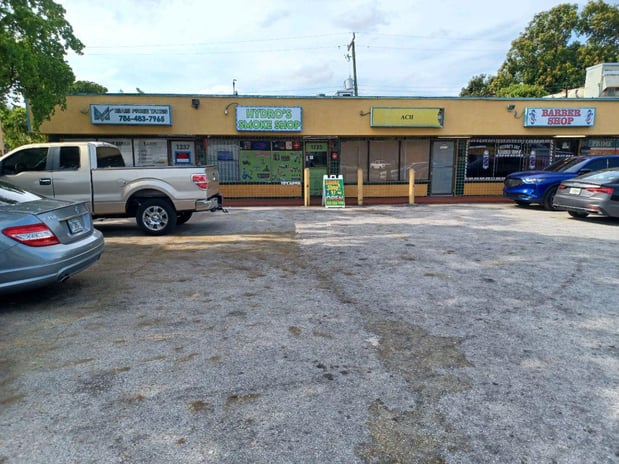 Images CoinFlip Bitcoin ATM - Smoke Shop (Miami)