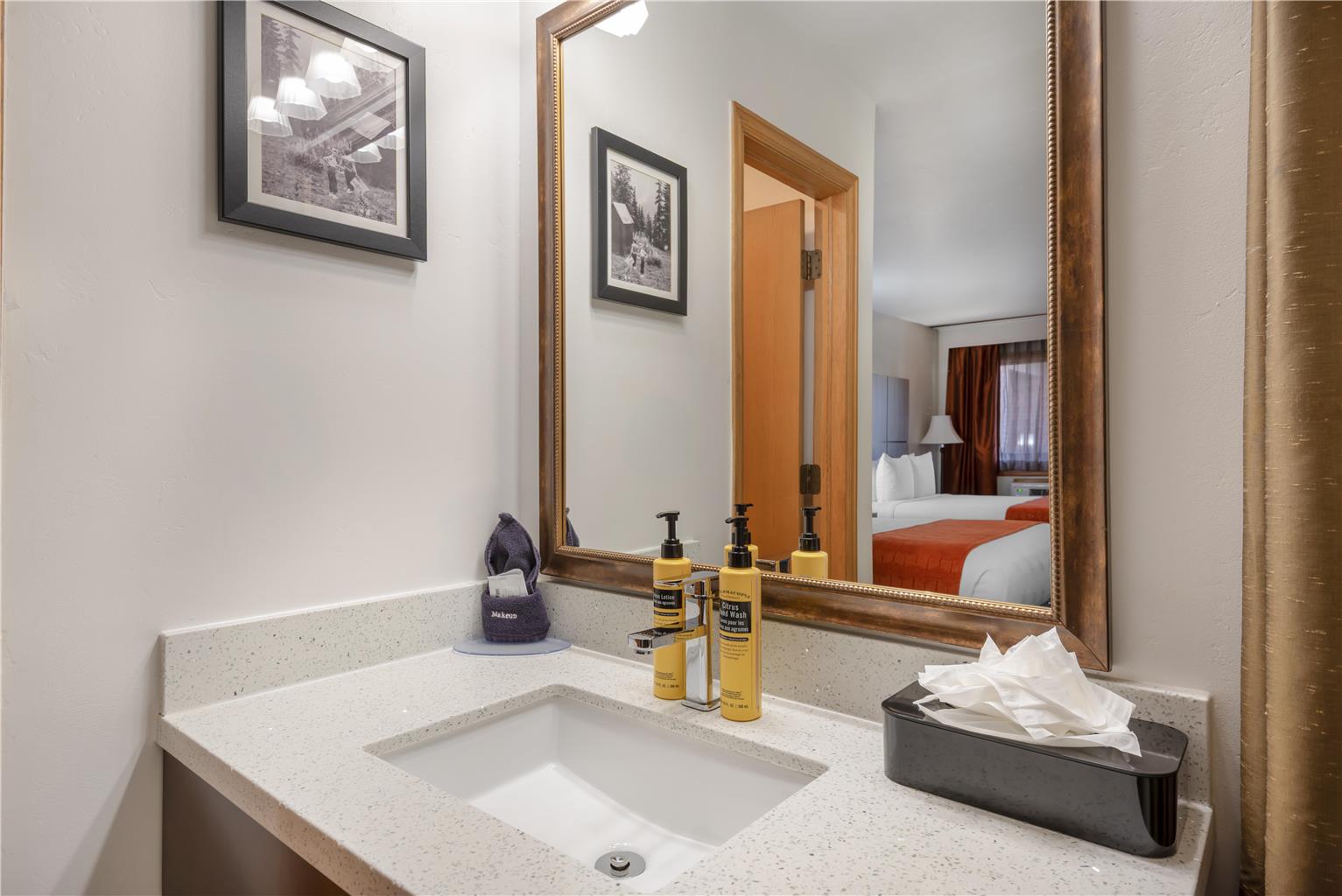 Double Queen Bathroom