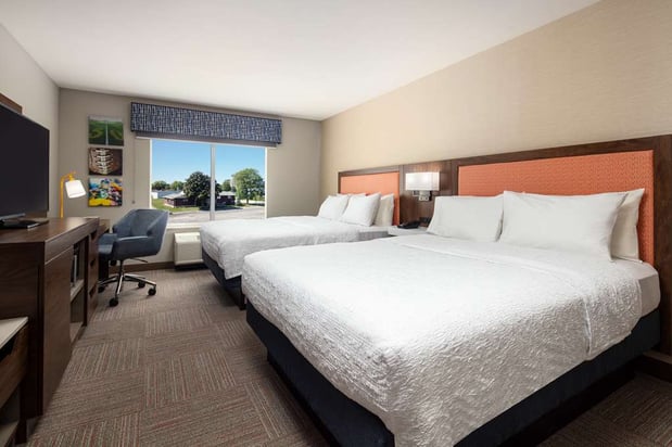 Images Hampton Inn by Hilton Green Bay Stadium