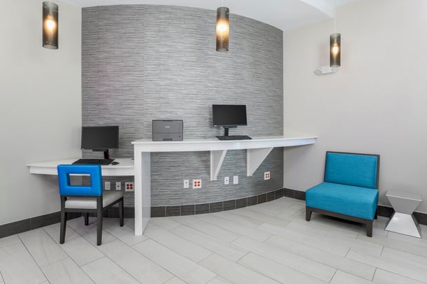 Images Holiday Inn Express & Suites Houston - Hobby Airport Area by IHG