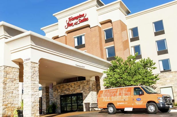 Images Hampton Inn & Suites Chicago Deer Park