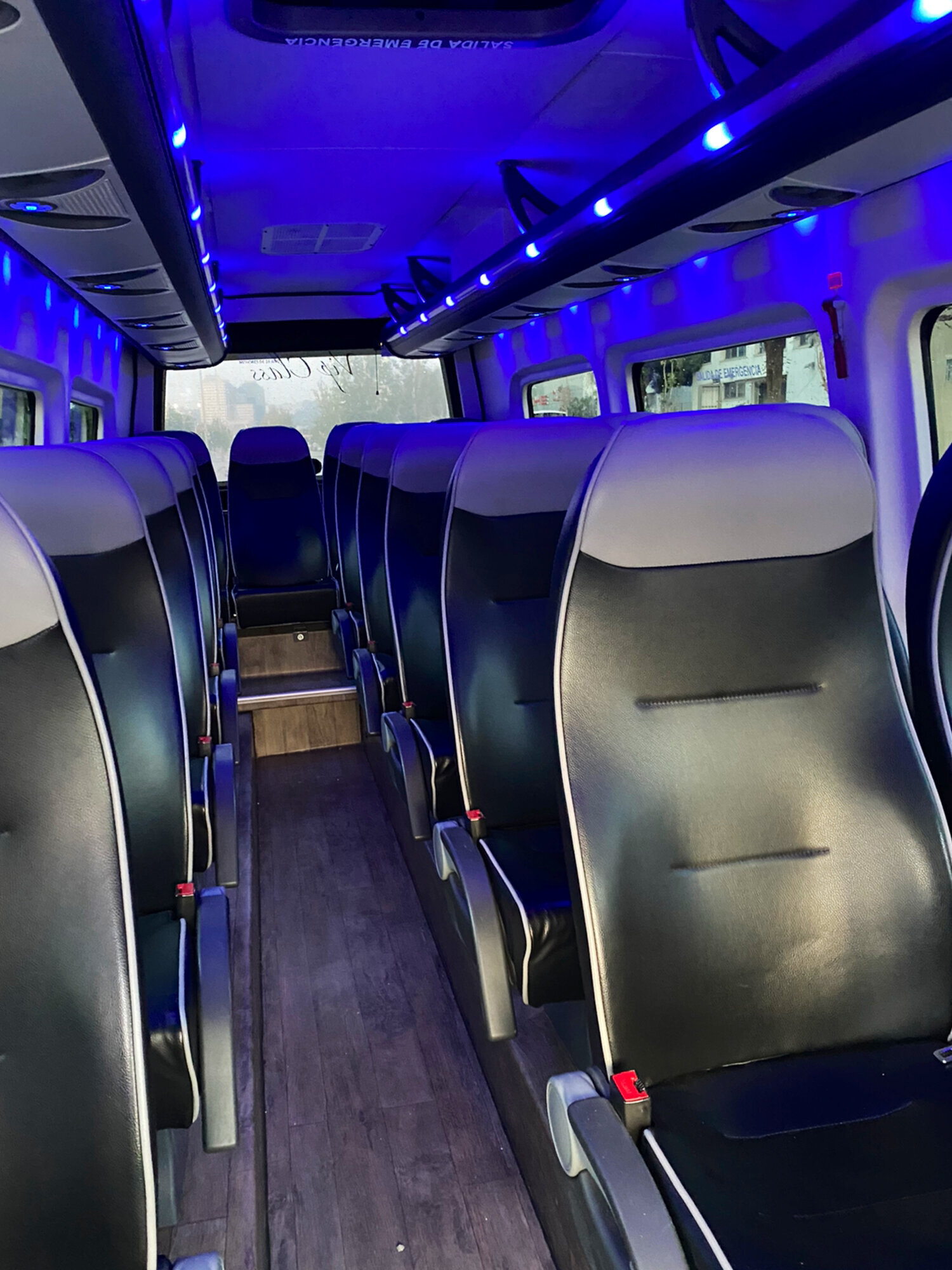 Images Fleet and Goo Minibus