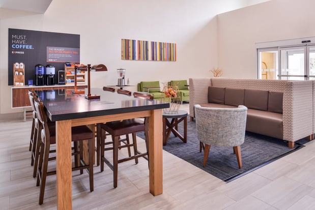 Images Holiday Inn Express Tampa N I-75 - University Area by IHG
