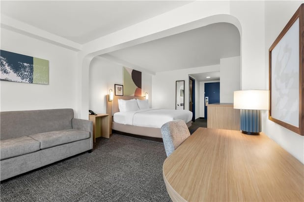 Images Spark by Hilton Biloxi Ocean Springs