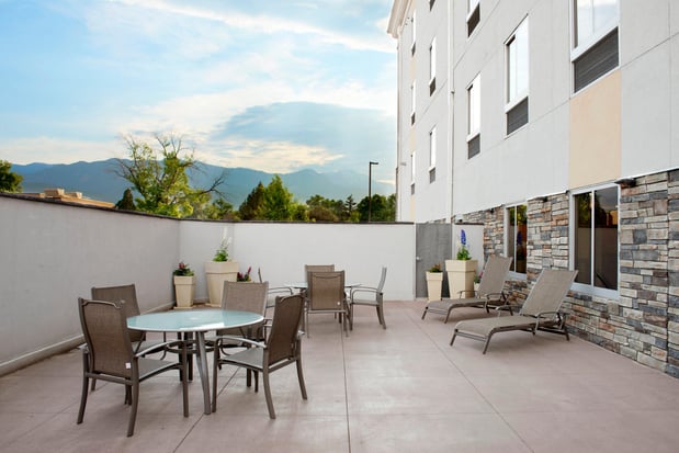 Images Holiday Inn Express & Suites Colorado Springs Central by IHG