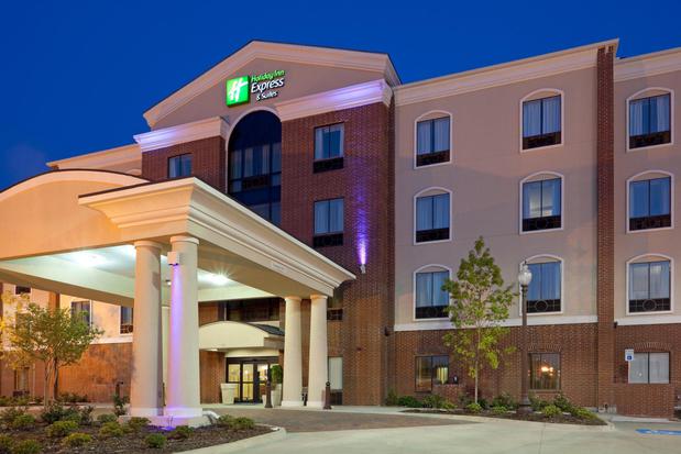 Images Holiday Inn Express & Suites Ennis, an IHG Hotel