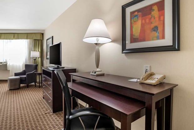 Images Best Western Plus Philadelphia Airport South at Widener University