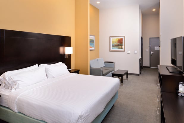 Images Holiday Inn Express & Suites Austin South by IHG