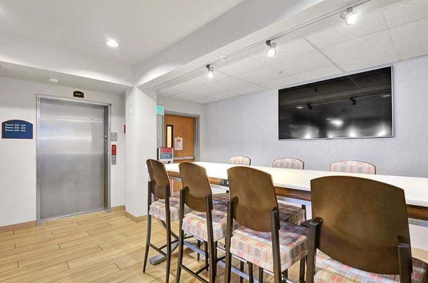 Images Executive Residency by Best Western Navigator Inn & Suites