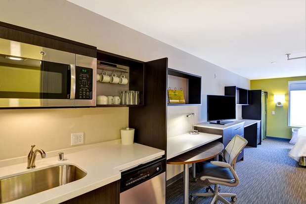 Images Home2 Suites by Hilton Green Bay