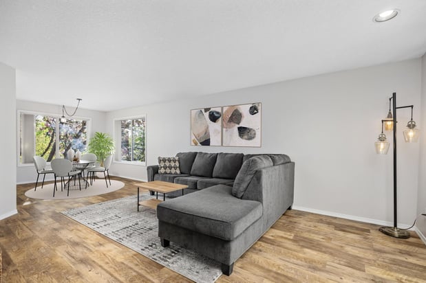 Images Lisa Bradburn, Premiere Property Group, LLC
