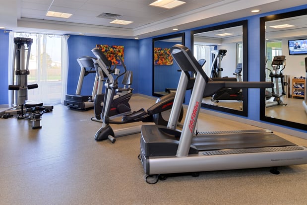 Images Holiday Inn Express & Suites Terre Haute by IHG