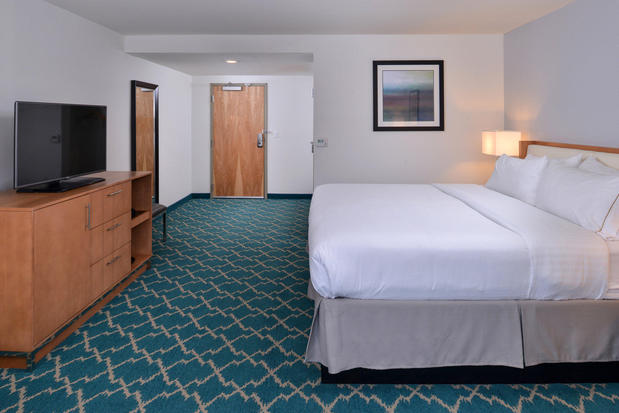 Images Holiday Inn Express & Suites West Ocean City, an IHG Hotel