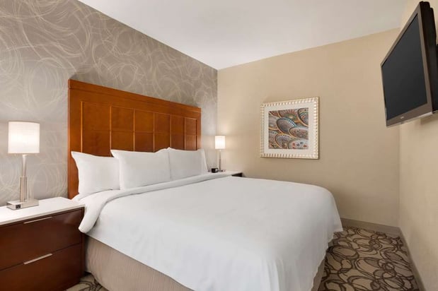 Images Embassy Suites by Hilton San Antonio Airport