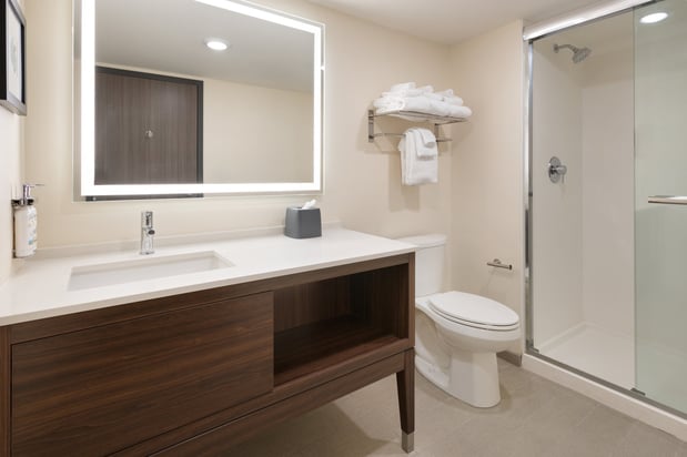 Images Holiday Inn & Suites Richmond - West End by IHG