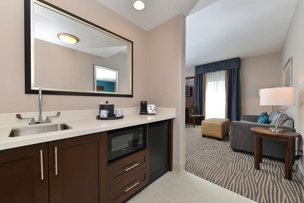 Images Hampton Inn & Suites Des Moines Downtown
