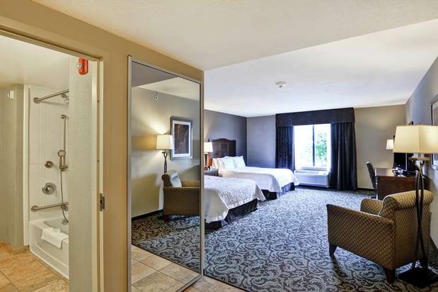 Images Hampton Inn & Suites New Hartford